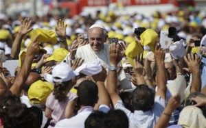 pope-lampedusa-2_2611537b