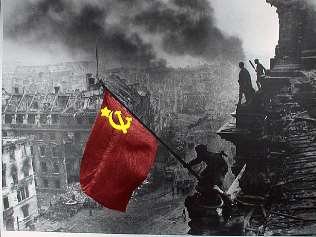 soviet_flag_at_reichstag