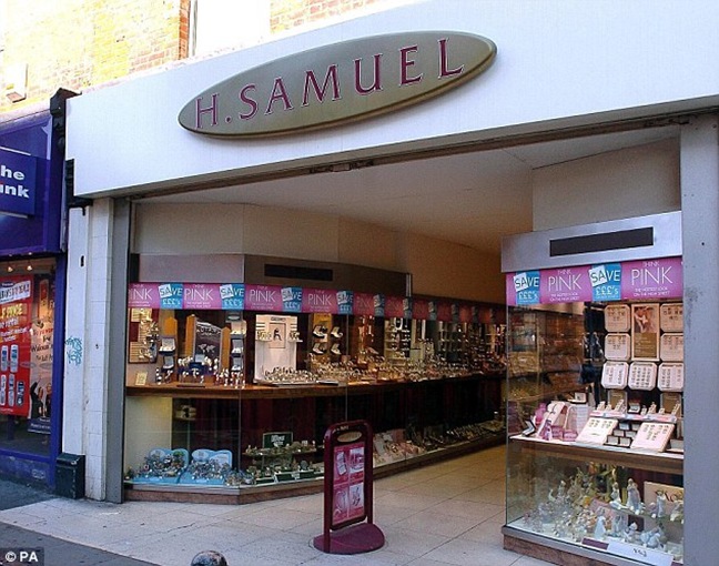 H. Samuel has been putting up its prices for just a month before reducing them to their original price and claiming it is a discount, it has emerged.