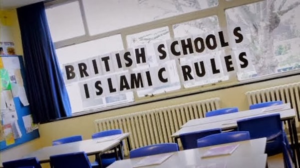 Panorama - British Schools, Islamic Rules.WnA.avi_000083800