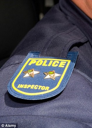 1405008347169_wps_4_CBCT3J_Cape_Town_policema