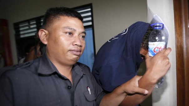 chi-oak-park-woman-found-dead-in-bali-20140813-001