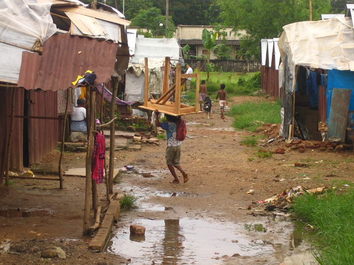 slum_street_after_rain_-_colombo (1)