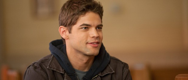 Jeremy Jordan, the actor playing the beta White male, is a Jew.  But 12-year-old girls don't know that.