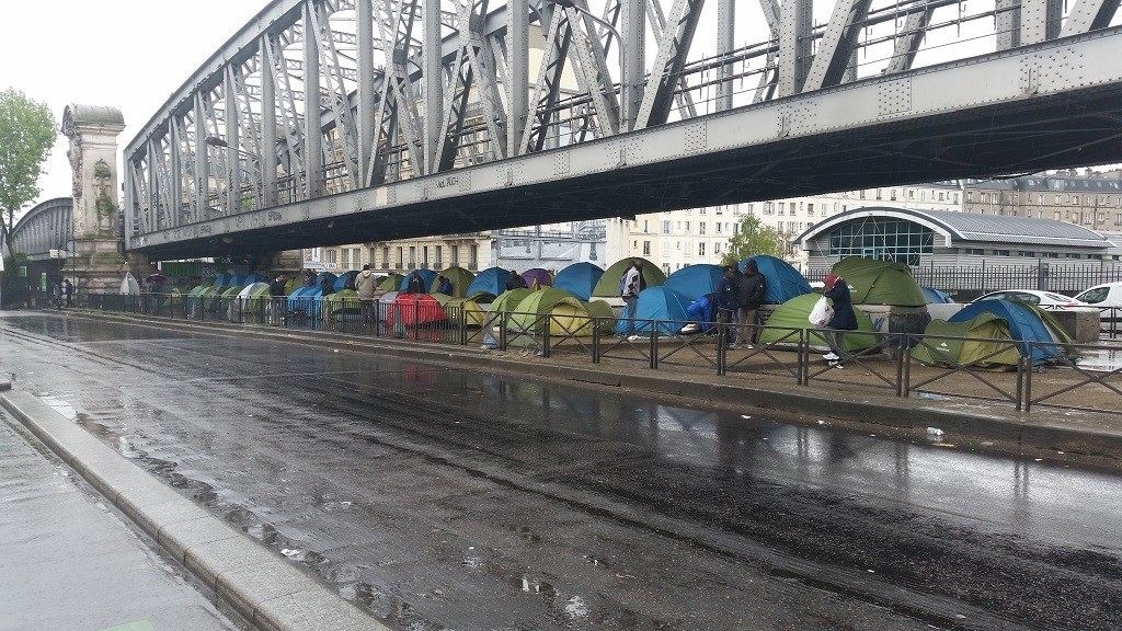 bridge-tents-1024x576