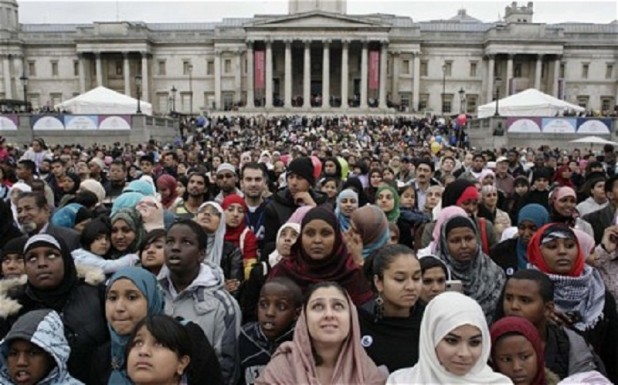 "Indigenous" British Muslims celebrate Islamic holiday Eid in Trafalgar Square
