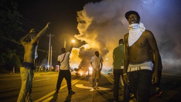 ferguson-rioters1-628x356