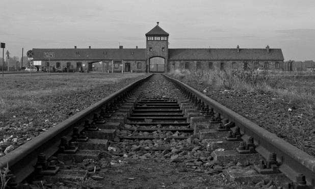 birkenau-entrance