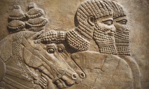 Assyrians definitely had that nose, but were presumably much Whiter. Sometimes you see intelligent Arabs with lighter skin who look similar to these folks here.