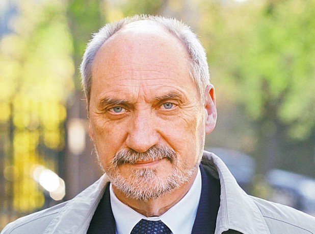 Antoni Macierewicz doesn't really look like the sort of guy you'd want to push on.