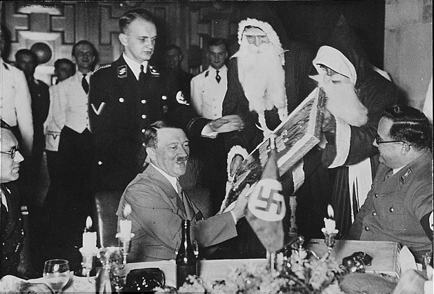 006321BD00000258-0-from_the_book_Hitler_Churchill_ADOLF_HITLER_GERMAN_DICTATOR_IN_T-a-4_1418747263708