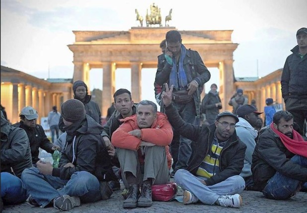 invaders-brandenburg-gate