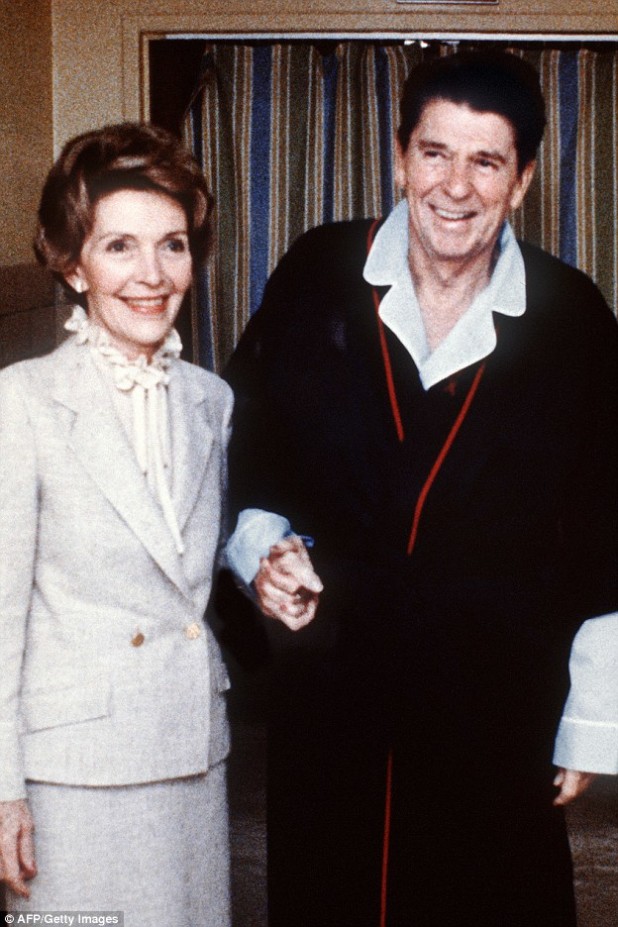 31EFE60200000578-3479319-This_photo_taken_on_April_3_1981_shows_President_Reagan_with_Nan-a-17_1457298854530