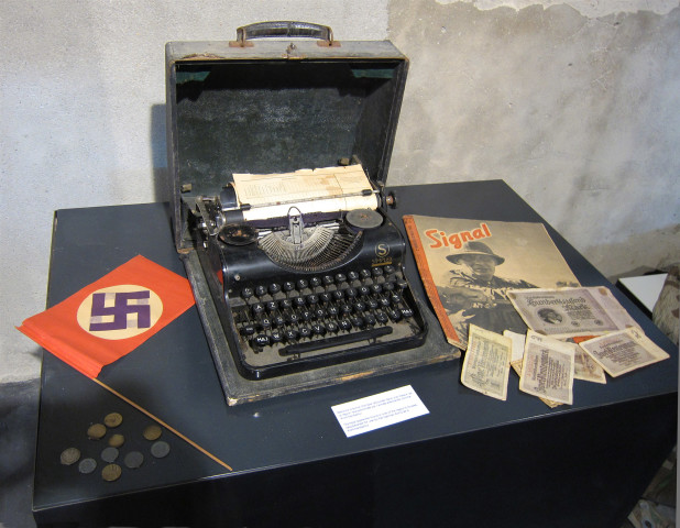 Nazi-typewriter