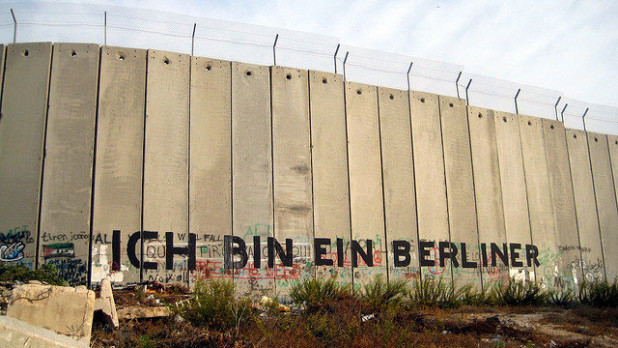 Wall+between+israel+palestine+irony_80ede4_4820605