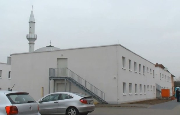 wiesloch-asylum-center-complete-with-mosque-02