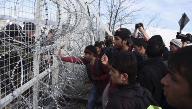 invader-attack-idomeni-01