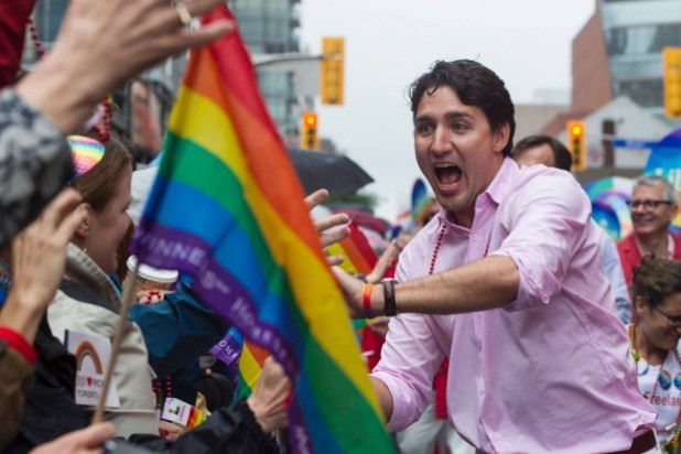 toronto-pride-parade-2015