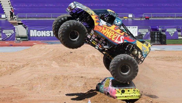 Monster-Jam-Paul-Gover-Hot-Wheels-2015(1)