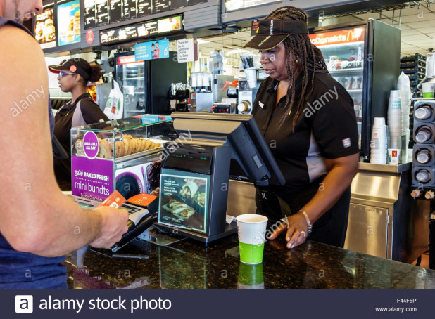 florida-keys-key-west-mcdonalds-fast-food-restaurant-inside-counter-F44F5P