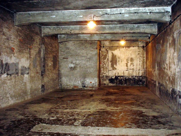 Auschwitz_gas_chamber