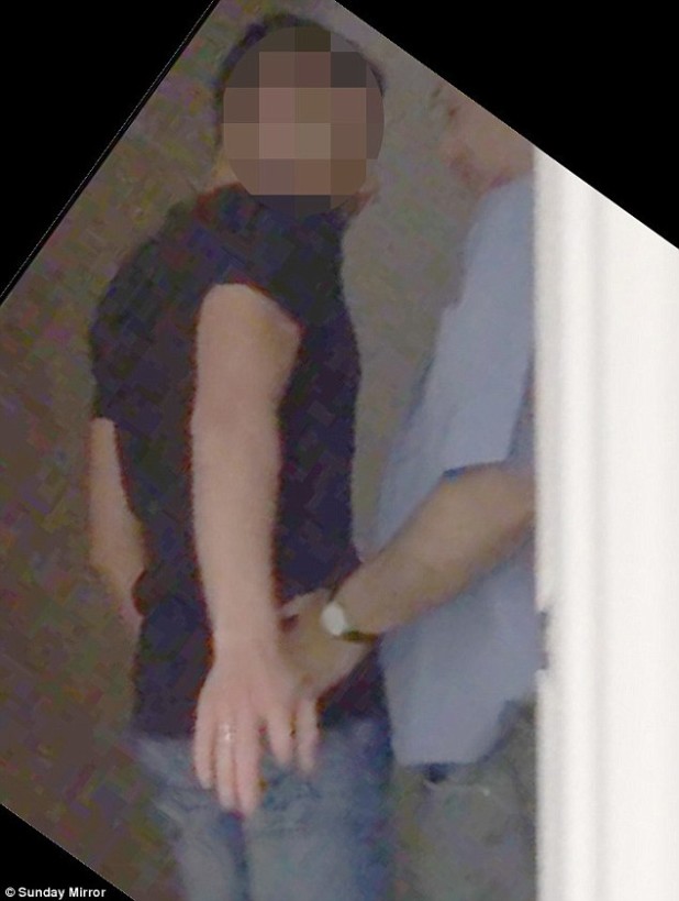 37E6677200000578-3773574-Intimate_Keith_Vaz_with_one_of_the_Eastern_European_escorts_at_h-a-5_1473030830464