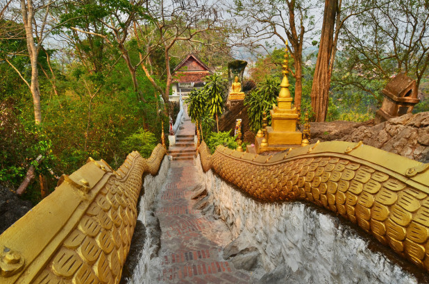 Laos-Luang-Prabang-am-Mount-Phousi-1371703821