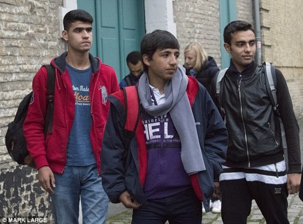 3983181400000578-3850840-safe_passage_the_migrant_arm_of_charity_citizen_uk_has_been_iden-a-73_1476886845923