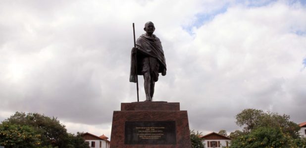 ghandi-statue