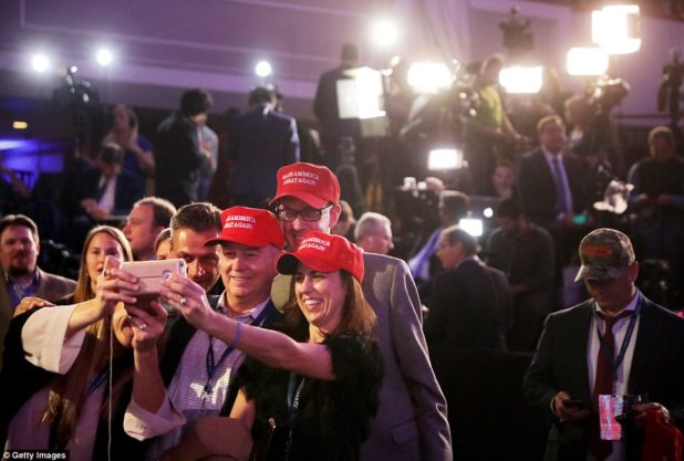 3a31d61000000578-3918838-selfie_shock_new_york_trump_supporters_band_together_for_a_celeb-a-13_1478667625695
