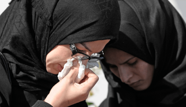 muslim-women-crying