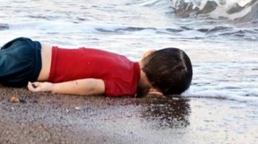 Image of Ukrainian Boy Washed Up on Shores of Poland Brings Global Condemnation of Russia