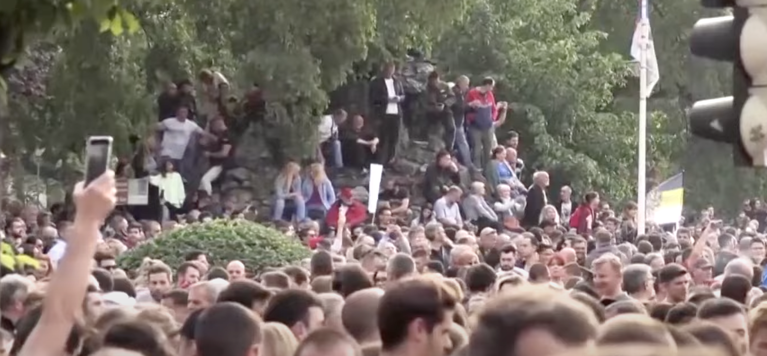 Vucic Declares Color Revolution Attempts Afoot in Serbia!