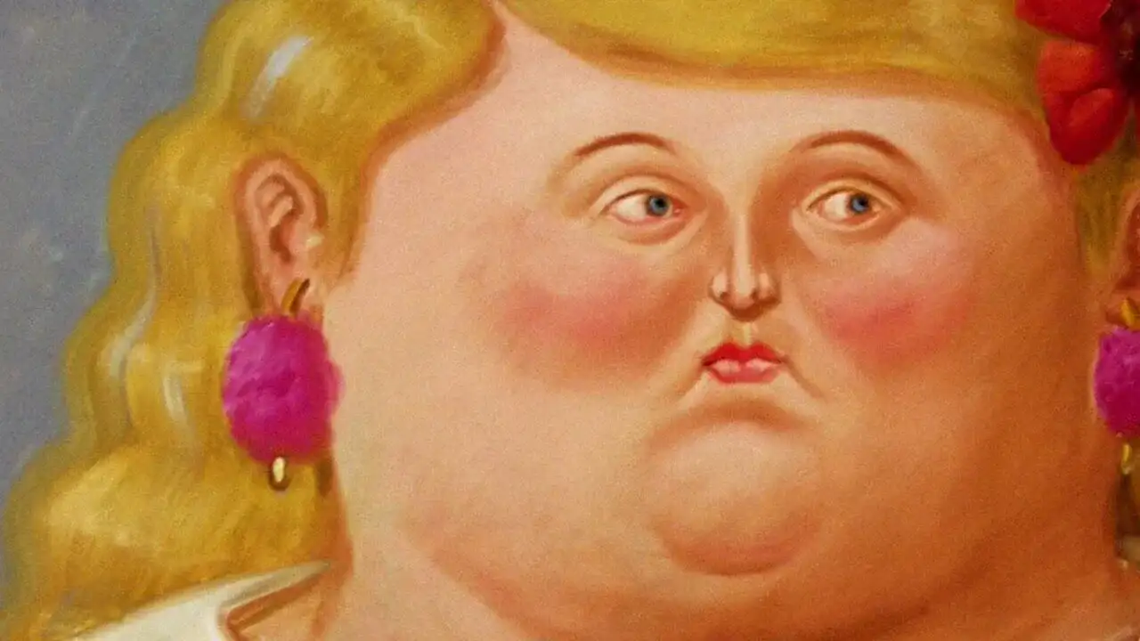 Obese Woman Influencer Wants Wider Hotel Hallways, Sturdier Chairs