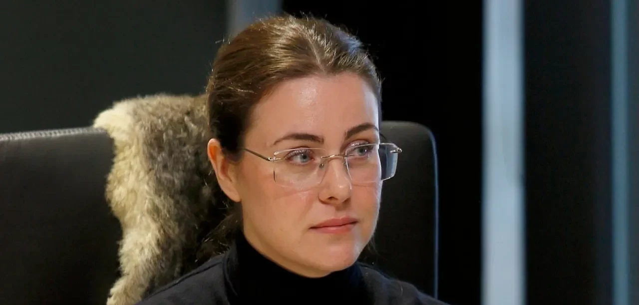 Australia: Dumb Slut Demands Monuments to Her Ancestors be Removed