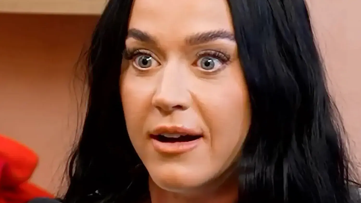 40-Year-Old Zombie Katy Perry “Rewards” Orlando Bloom with Sucky-Suck If He Does the Dishes