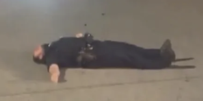 Texas: Obese Cop Gets Badly Injured Falling Down While Trying to Get Into a Car